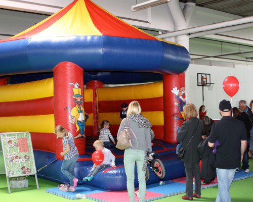 Huepfburg Rot und Gelb